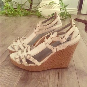White espadrilles type wedges